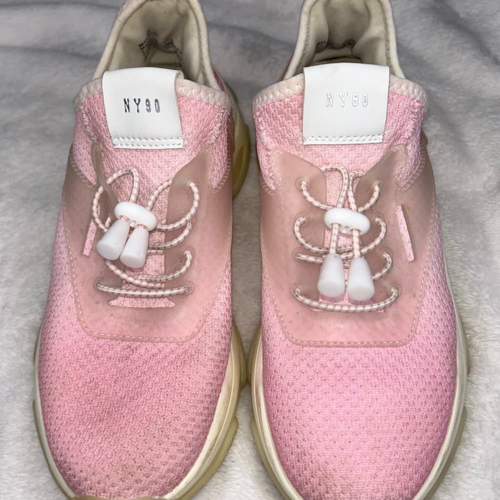 Steve Madden NY90 Pink Sneakers | Women’s Size 7.5
